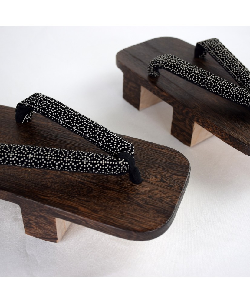 Geta traditional Japanese wooden sandals on sale on our e-shop