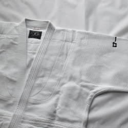  IWATA Keikogi 300AW white Jacket (Standard)